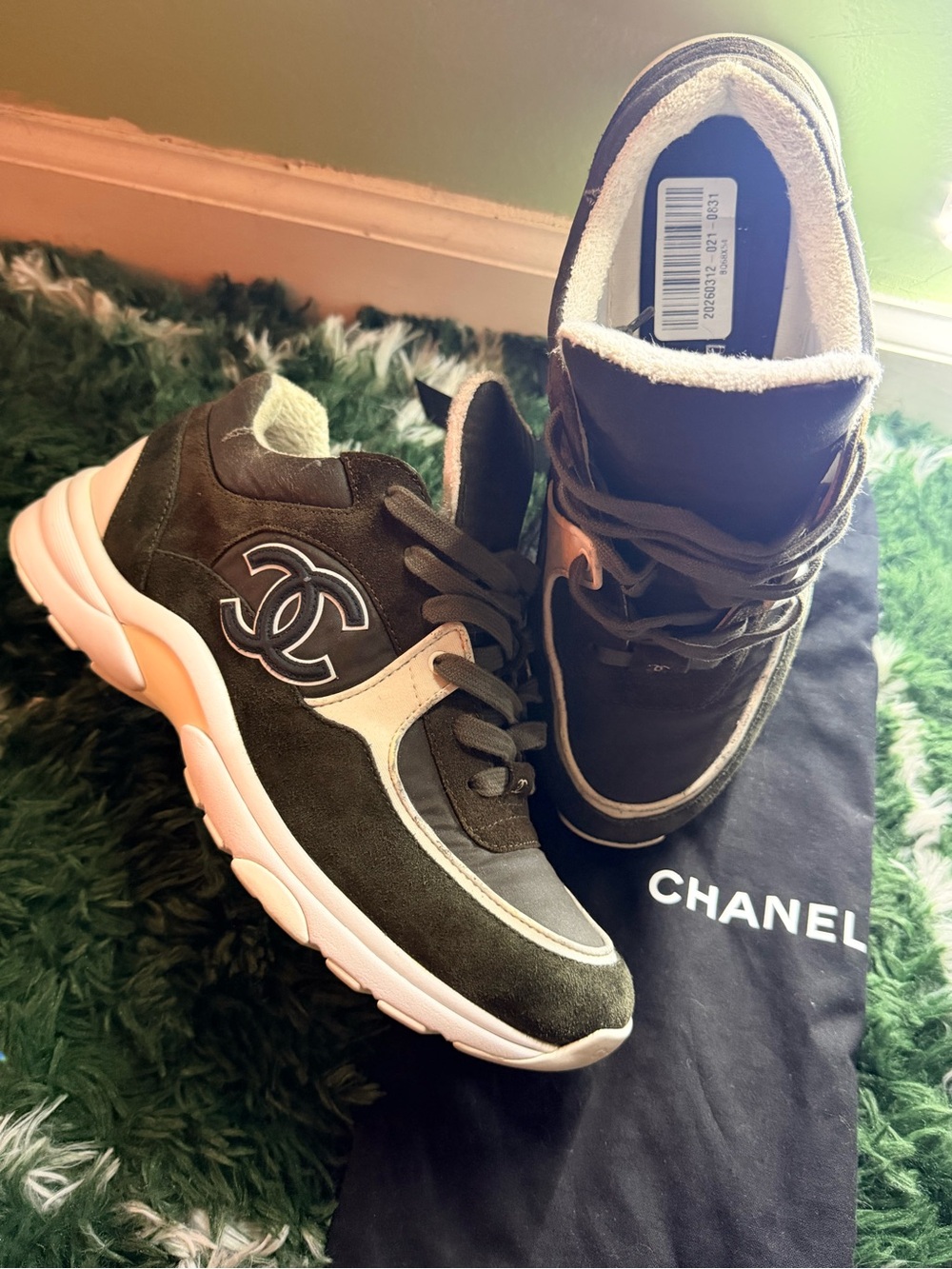 Chanel Interlocking CC Logo Sneakers Brown / Green Suede US 10 IT 40 Cruise 2020